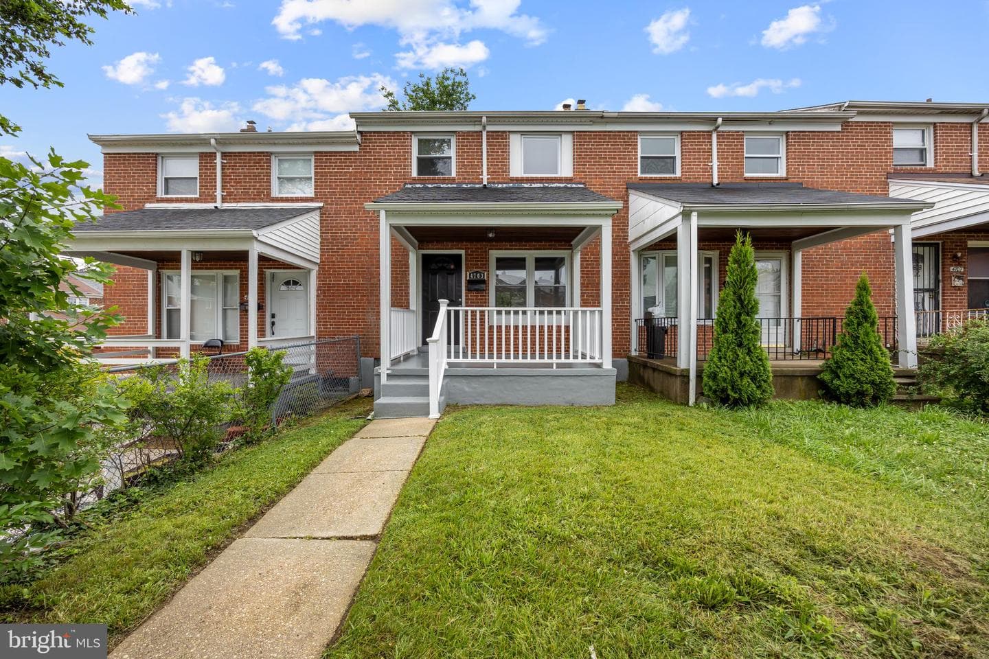 4703 Williston Street photo 2