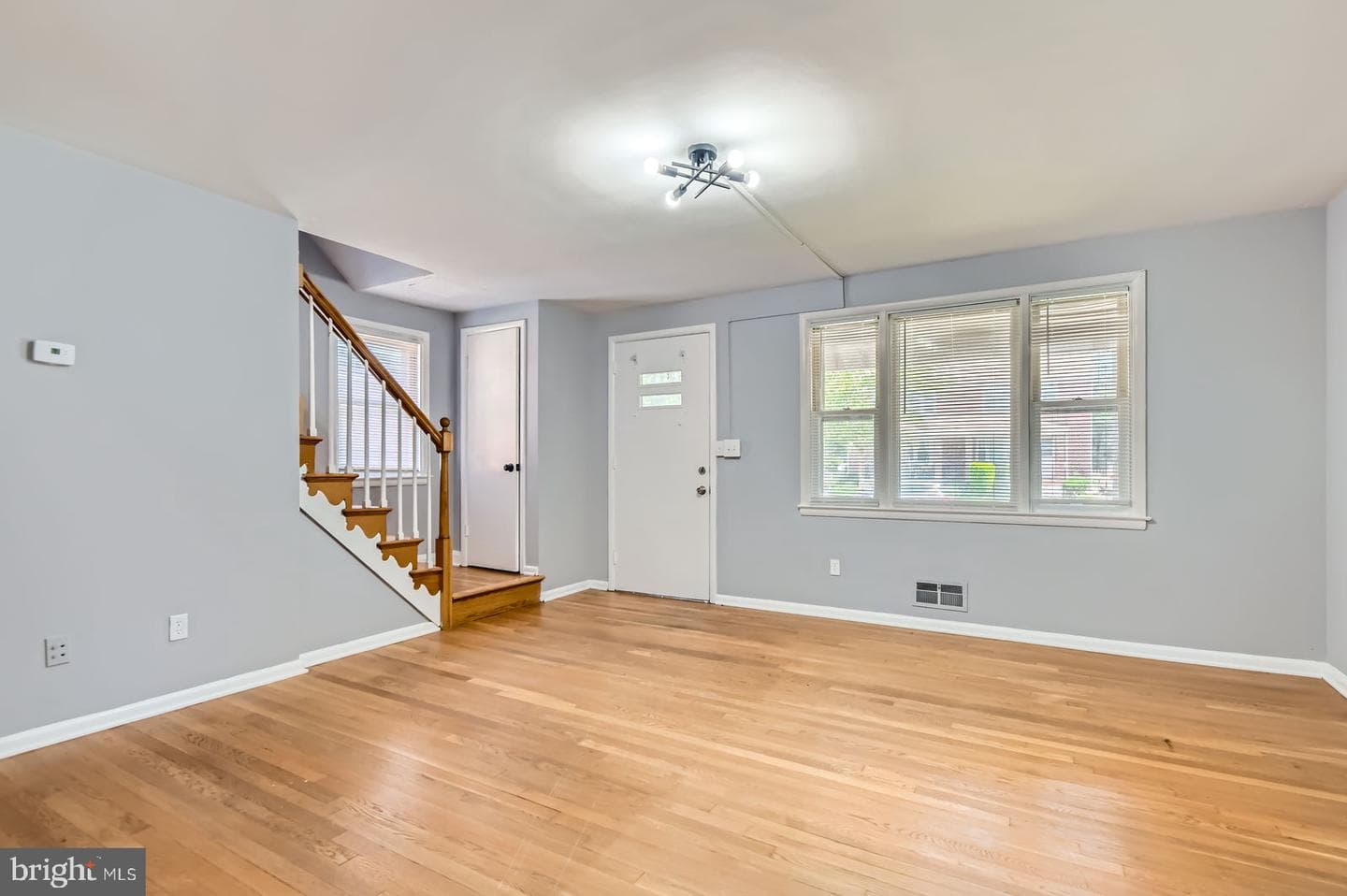 3401 Woodring Avenue photo 5