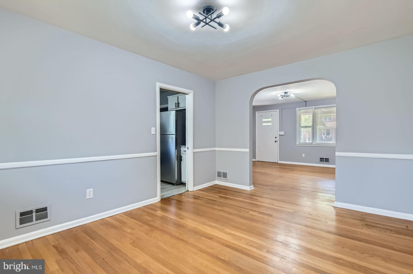 3401 Woodring Avenue photo 9