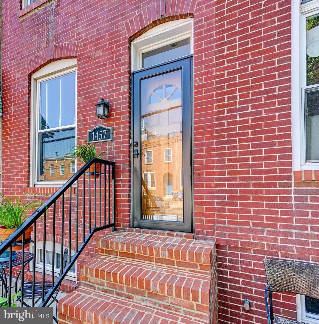 1457 Woodall Street photo 2