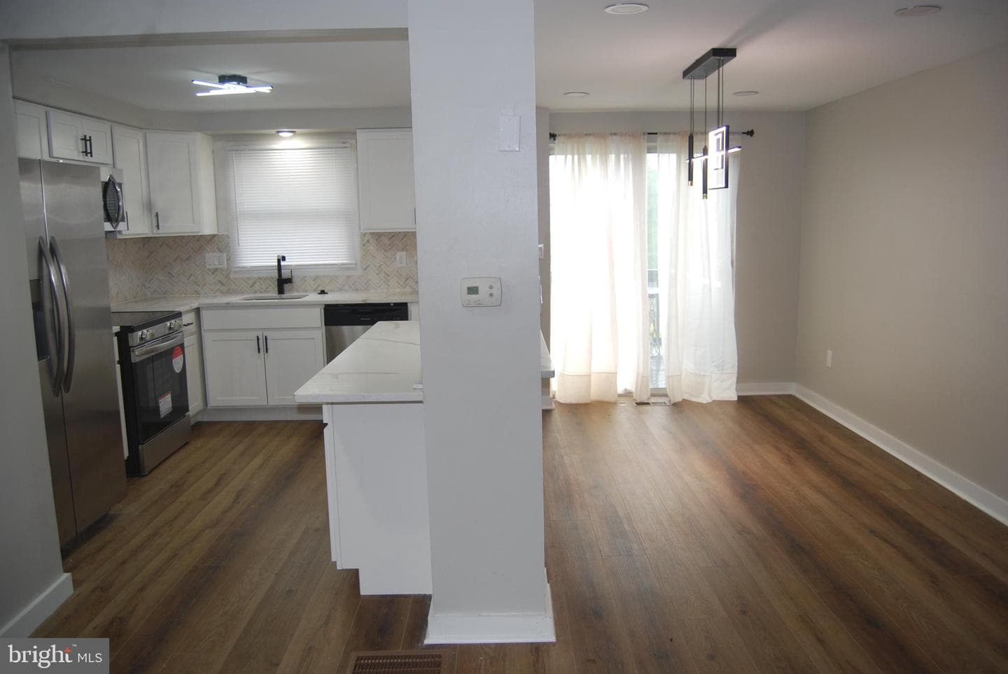 2400 Ridgely Street photo 3
