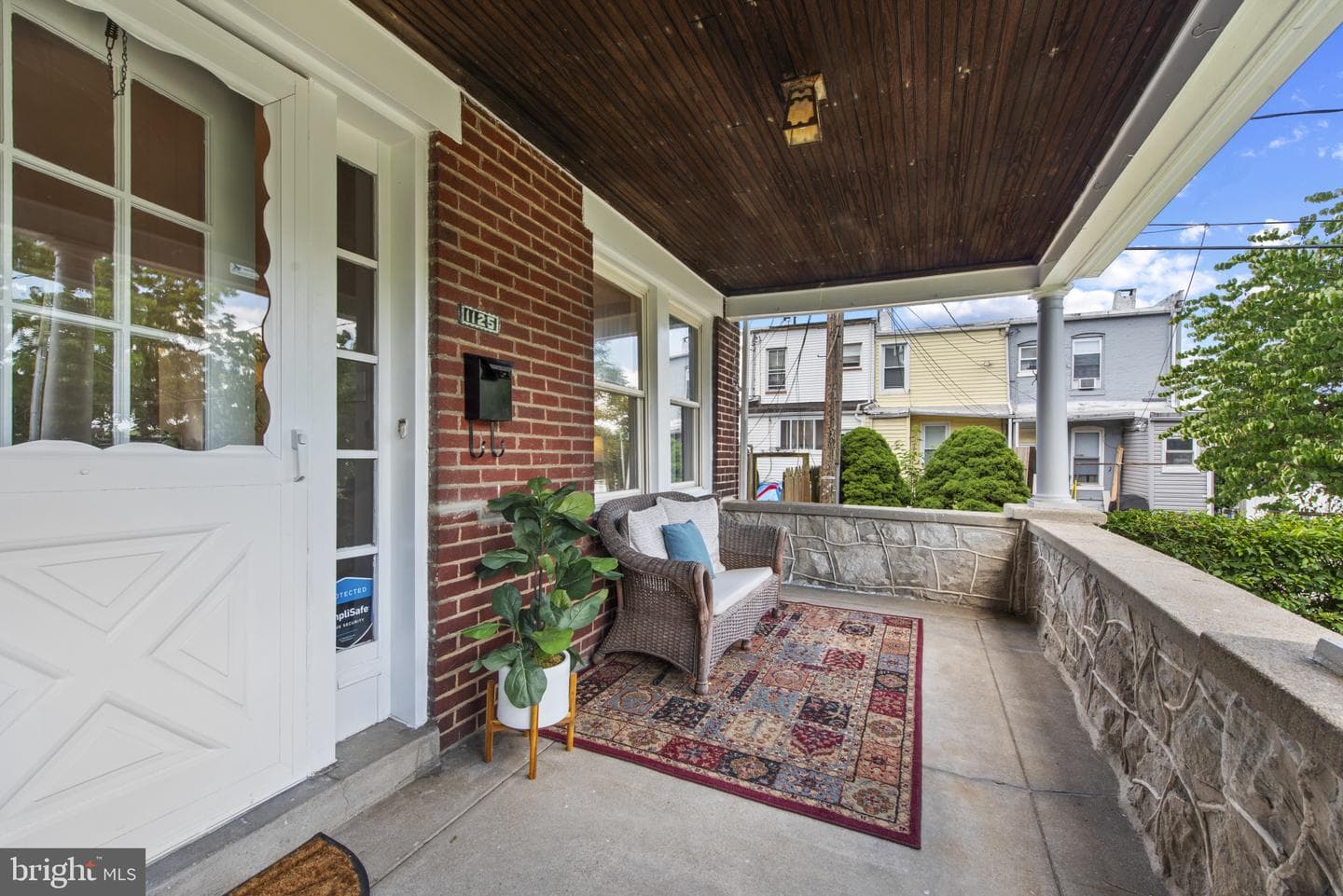 1125 Woodheights Avenue photo 4