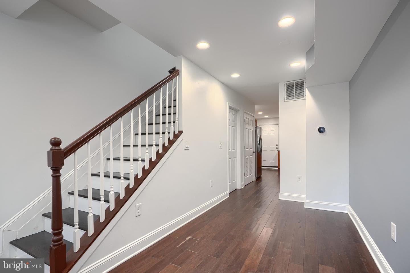 930 Washington Boulevard photo 5