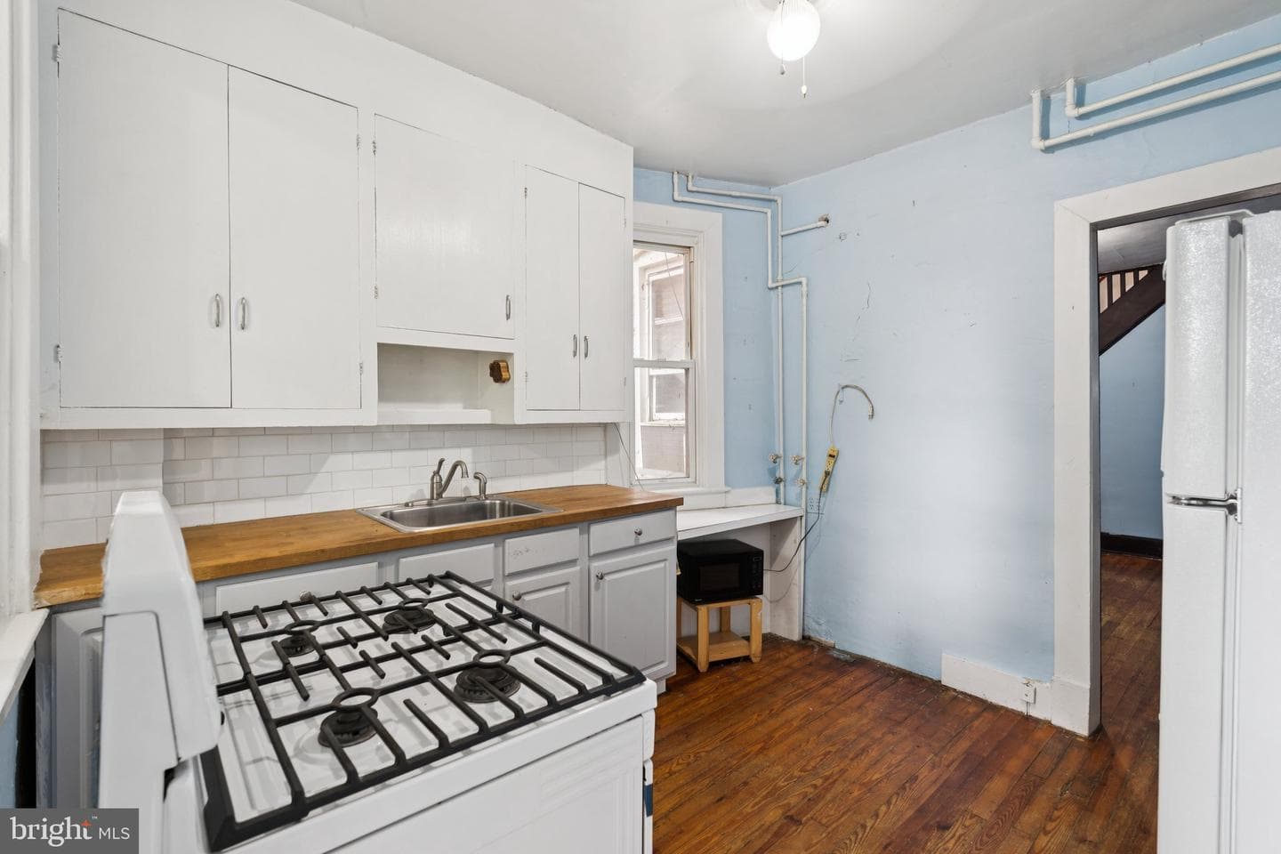 304 W 31st Street photo 11