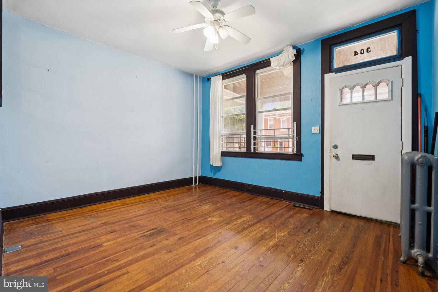 304 W 31st Street photo 2