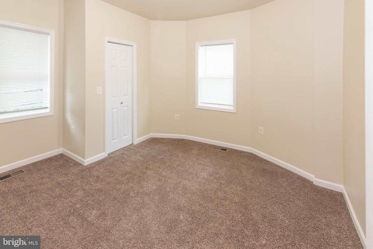 3923 Fairview Avenue photo 14