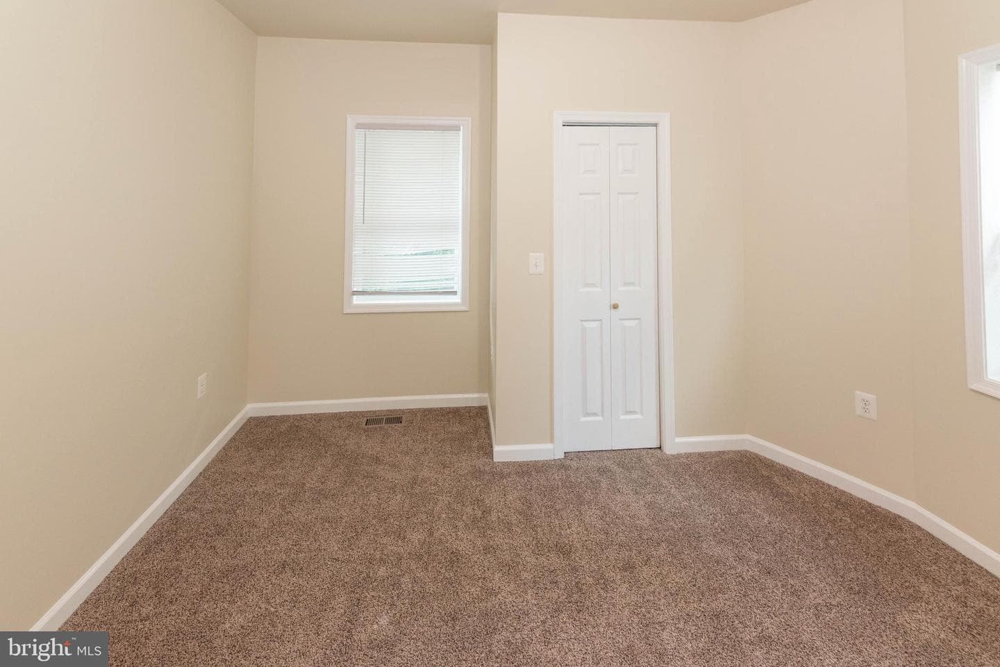3923 Fairview Avenue photo 15