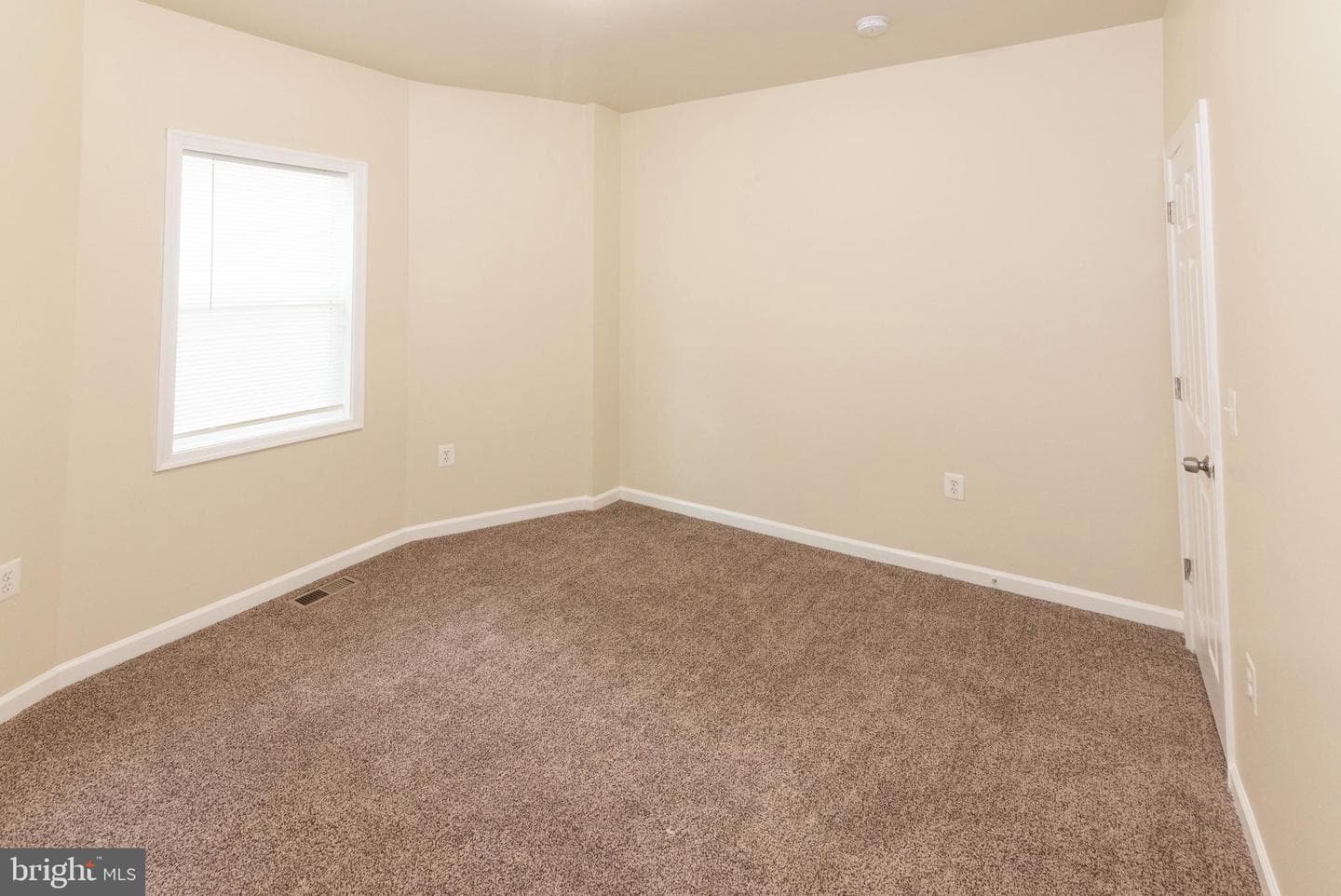 3923 Fairview Avenue photo 16