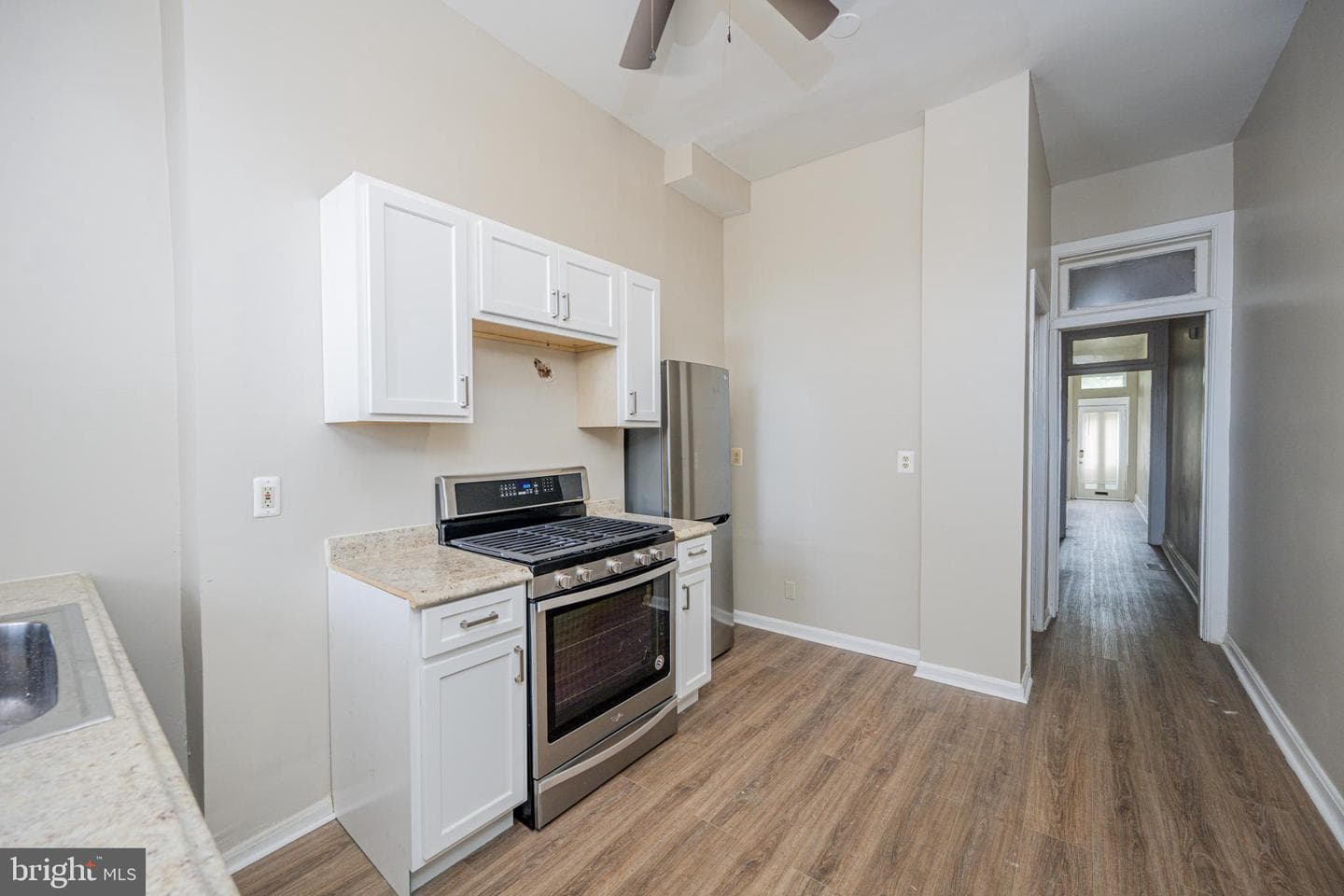 2812 Auchentoroly Terrace photo 12