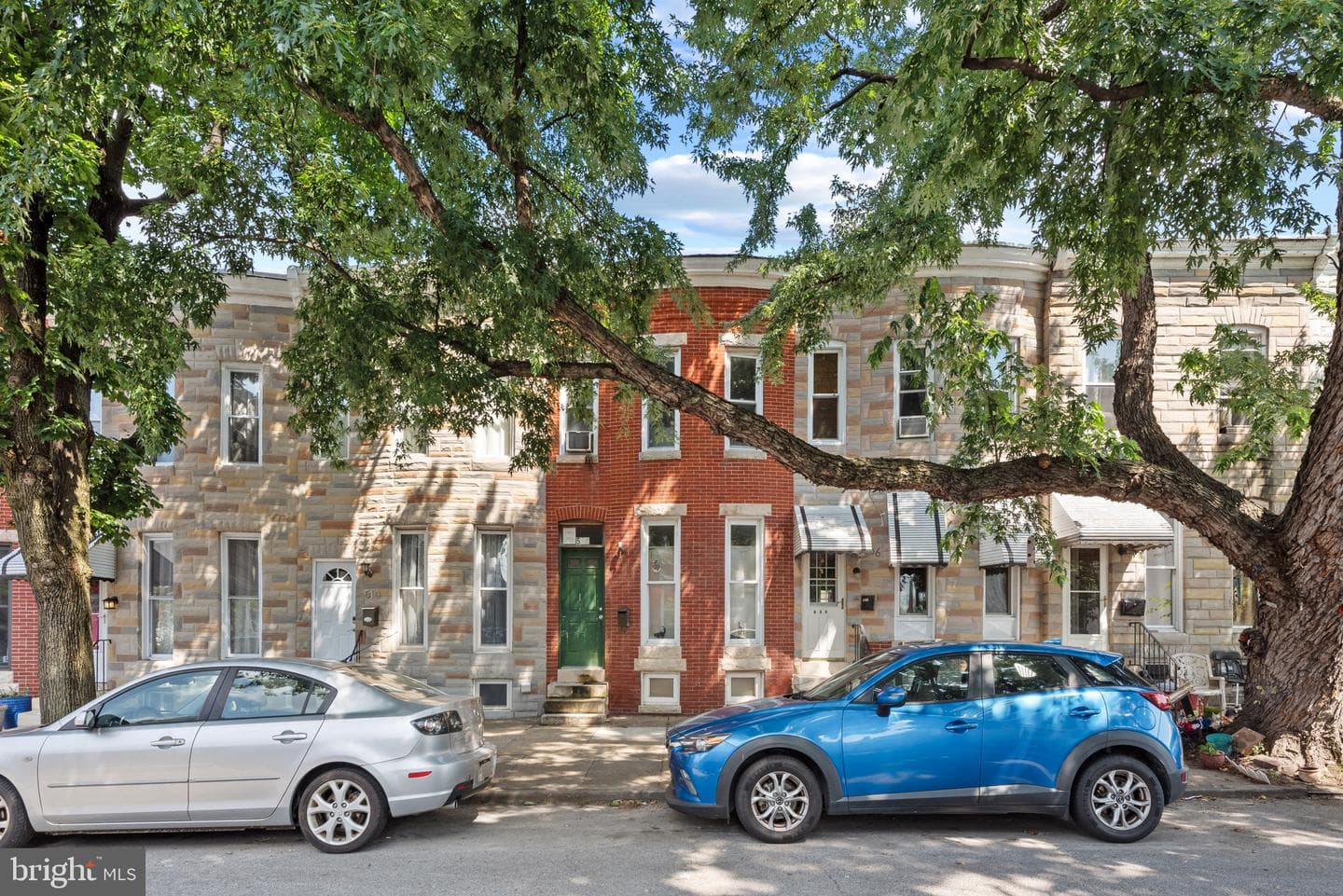508 W 27th Street W photo 3
