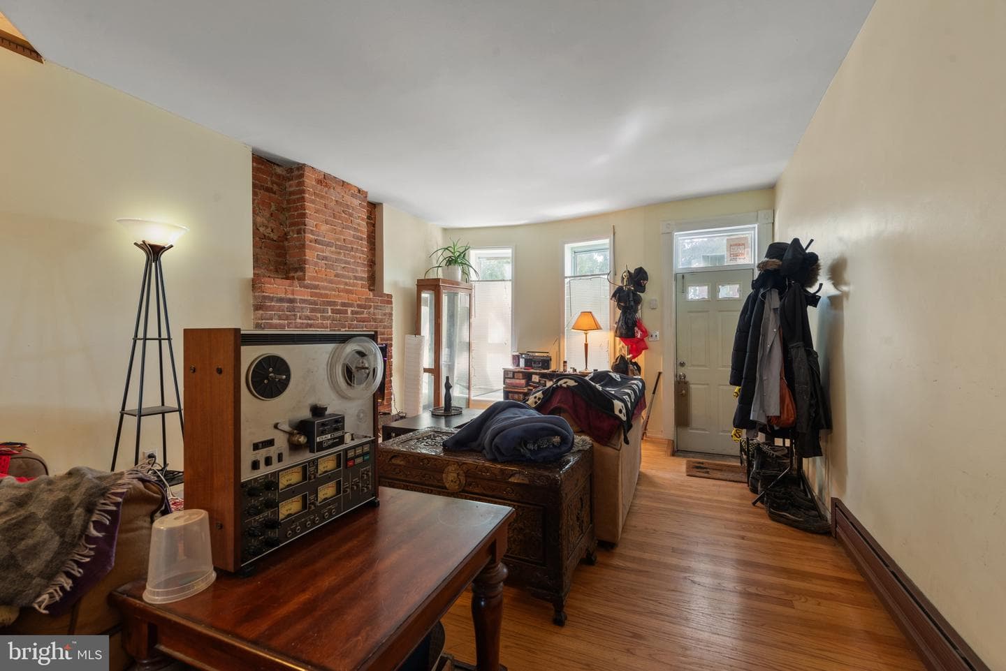 508 W 27th Street W photo 5