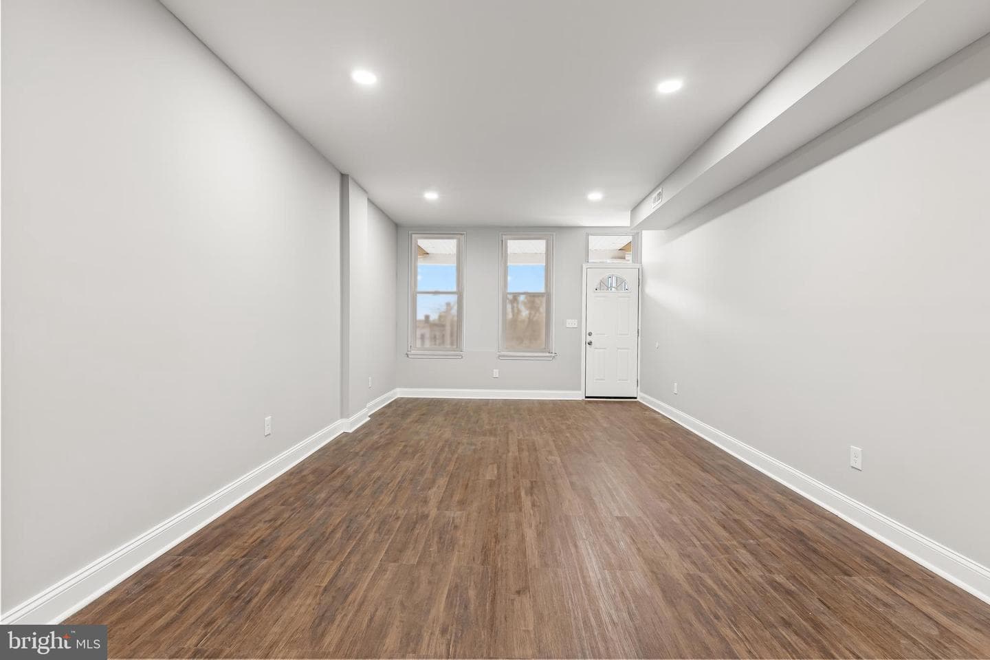 2202 Clifton Avenue photo 3