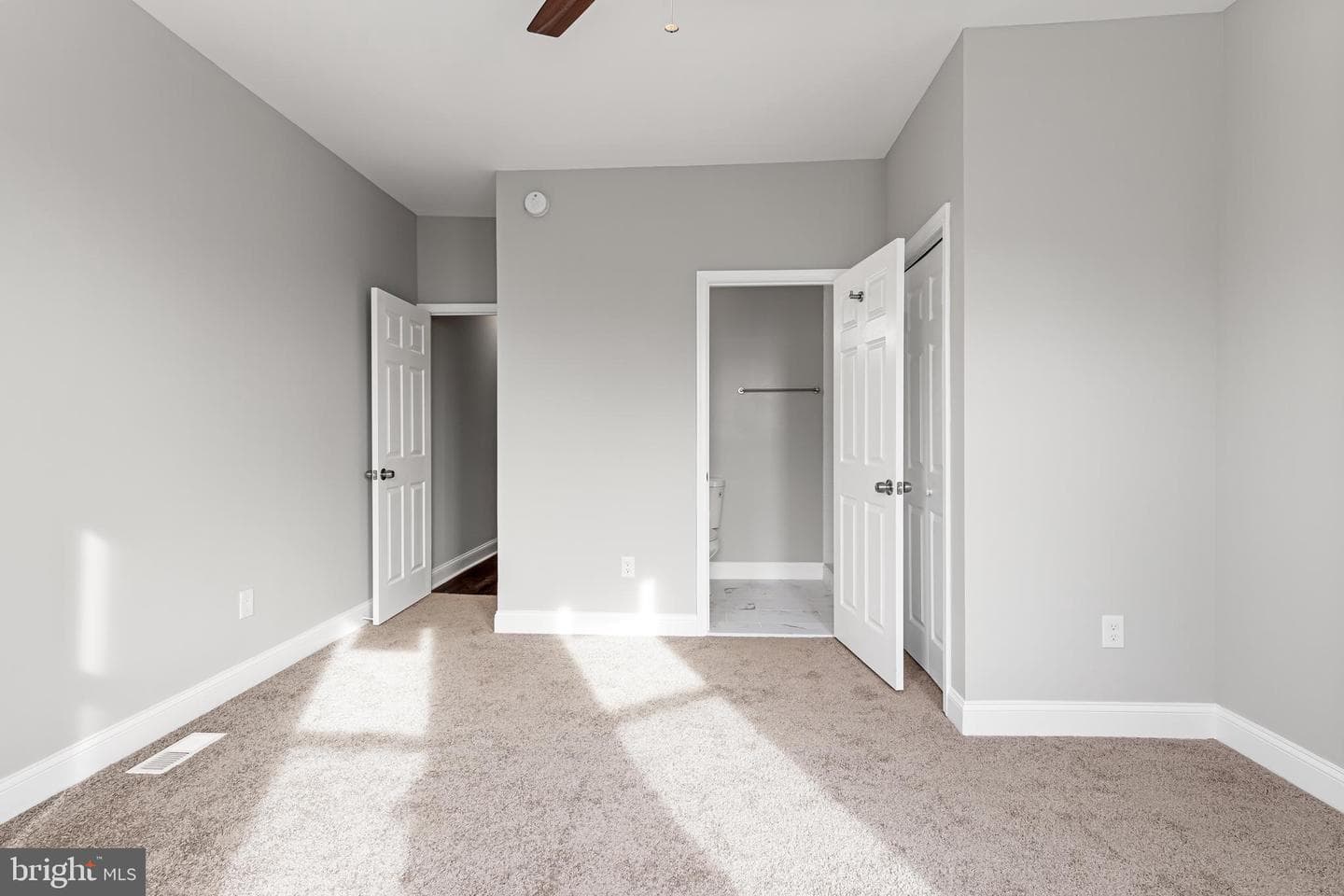 2202 Clifton Avenue photo 6