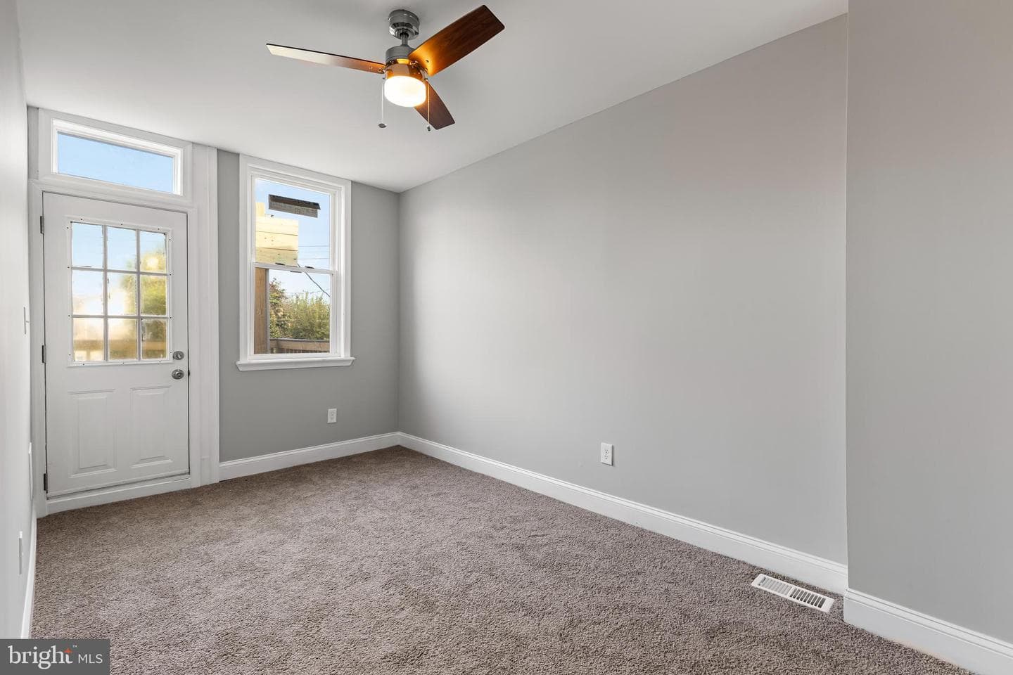 2202 Clifton Avenue photo 8