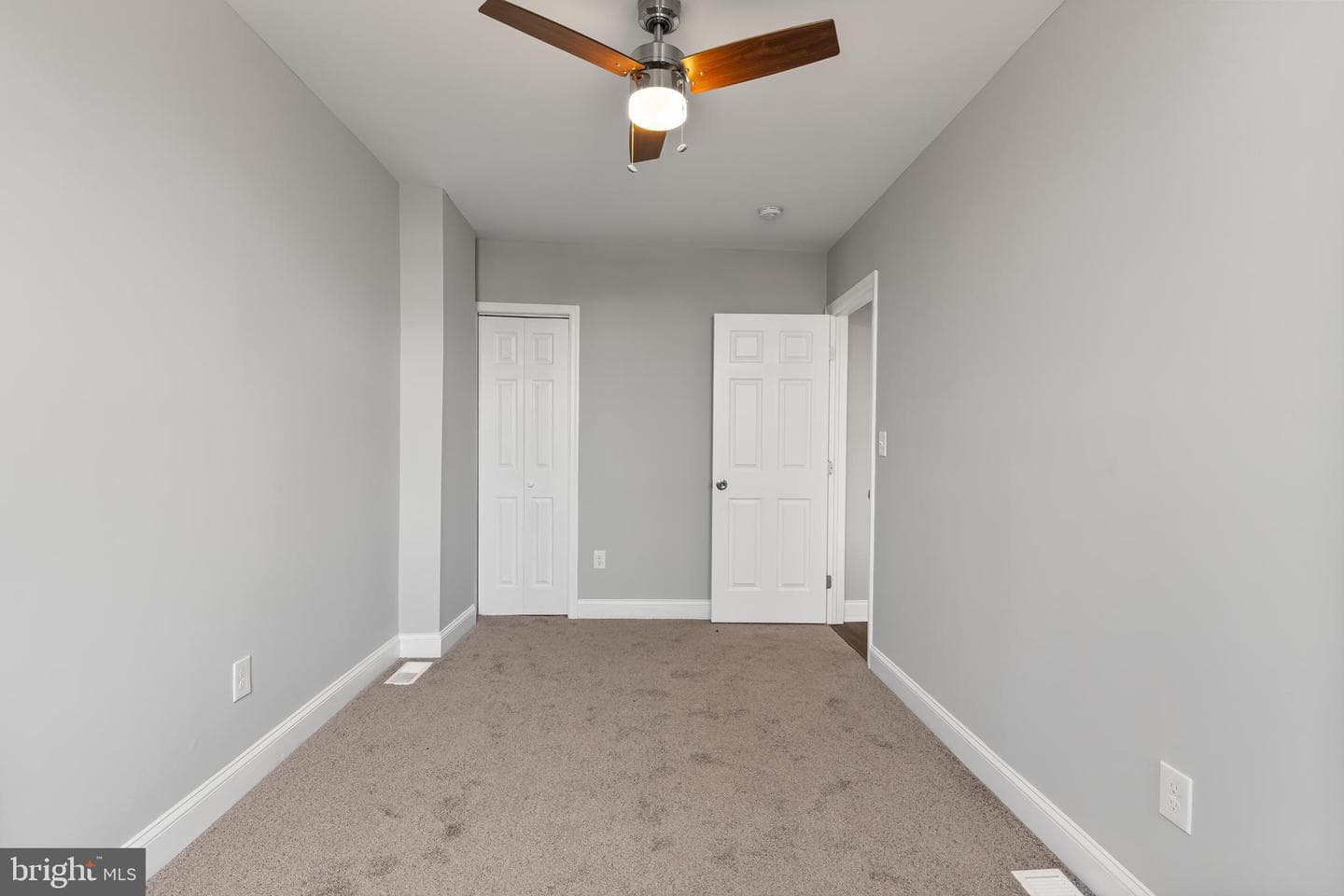 2202 Clifton Avenue photo 9
