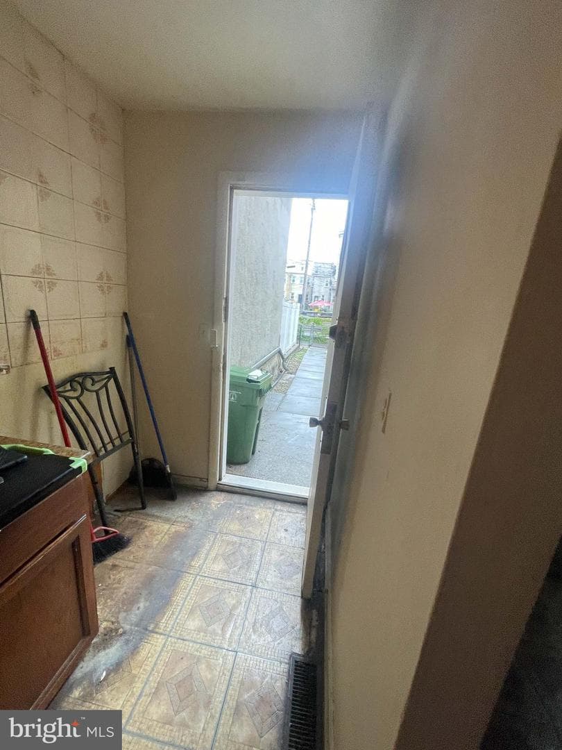 309 E 22nd Street photo 4