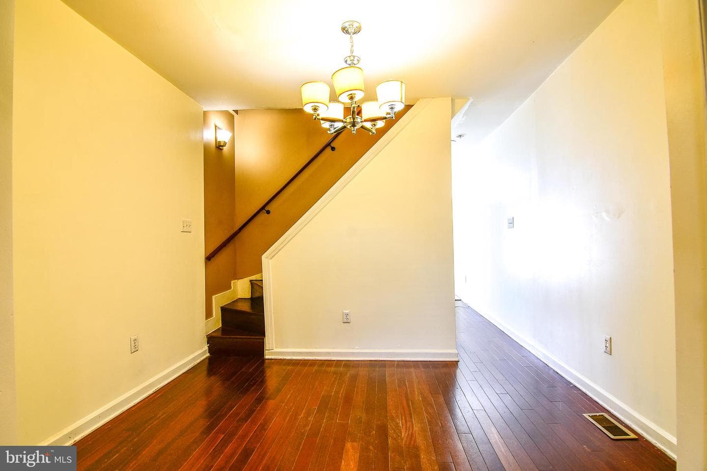 324 W 29th Street photo 11