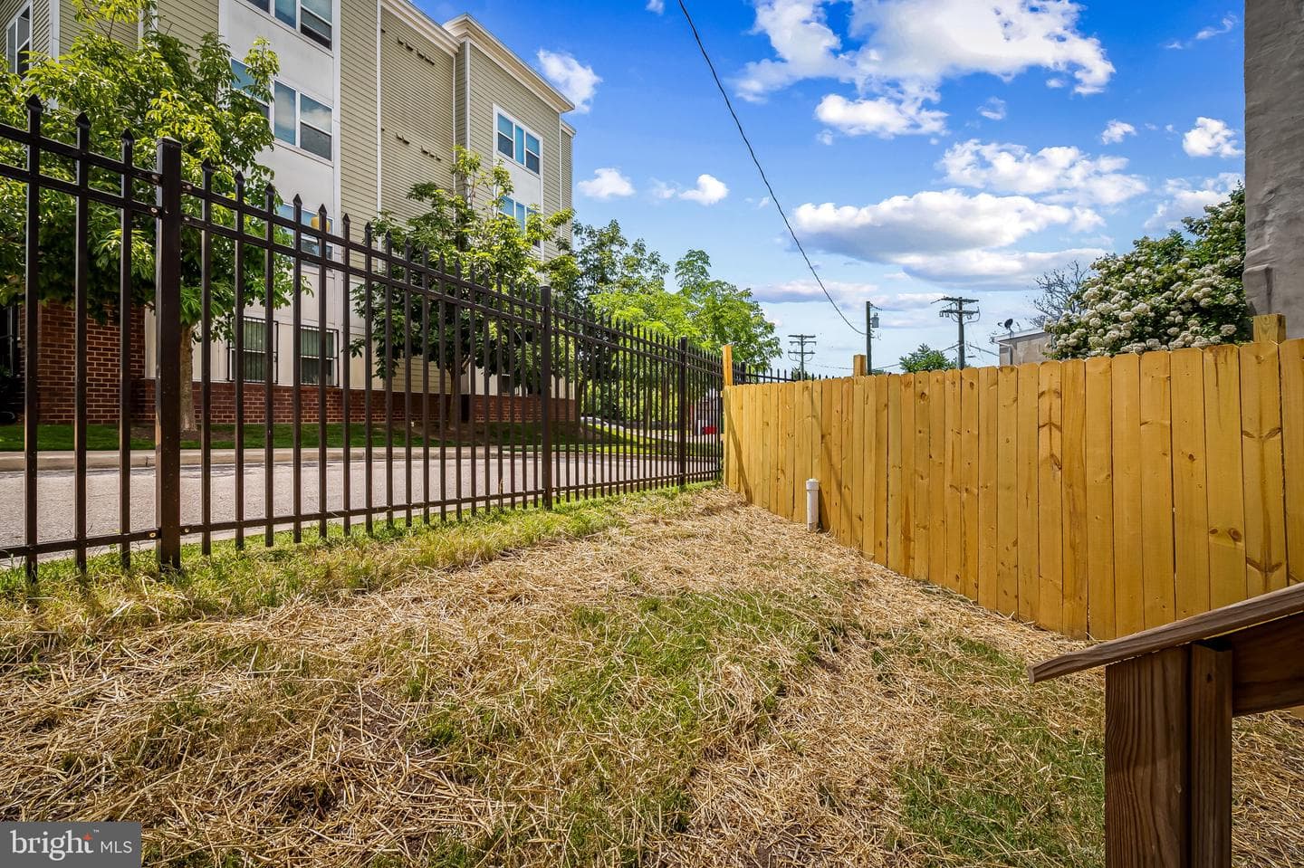 1605 Clifton Avenue photo 25