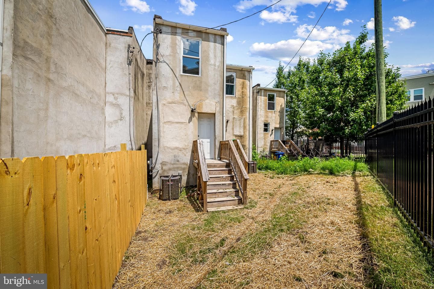 1605 Clifton Avenue photo 26