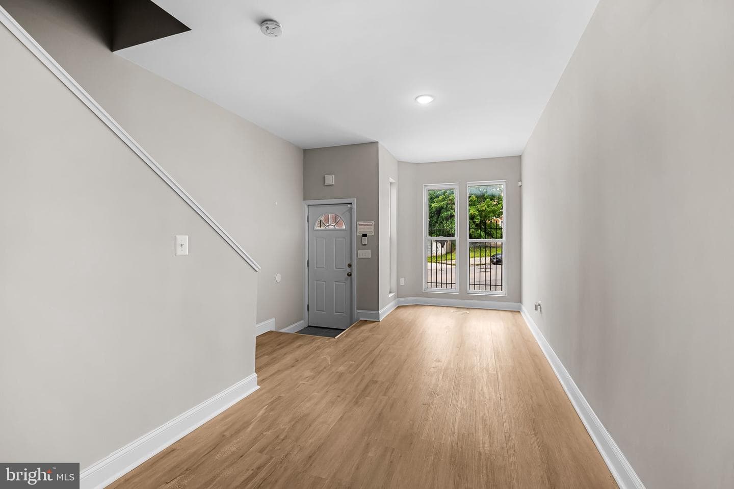 1605 Clifton Avenue photo 5