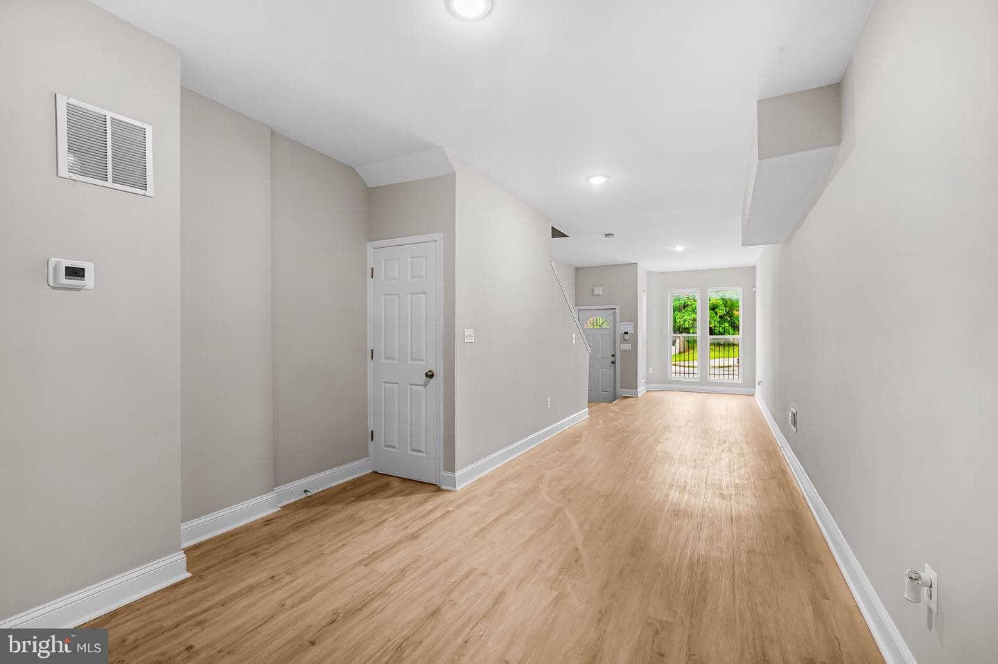 1605 Clifton Avenue photo 9