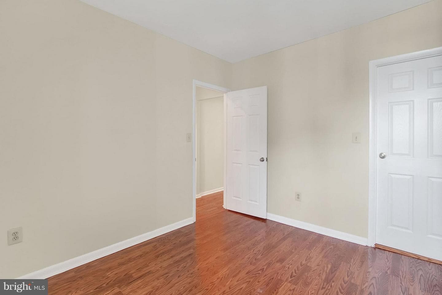 1029 S Hanover Street photo 19