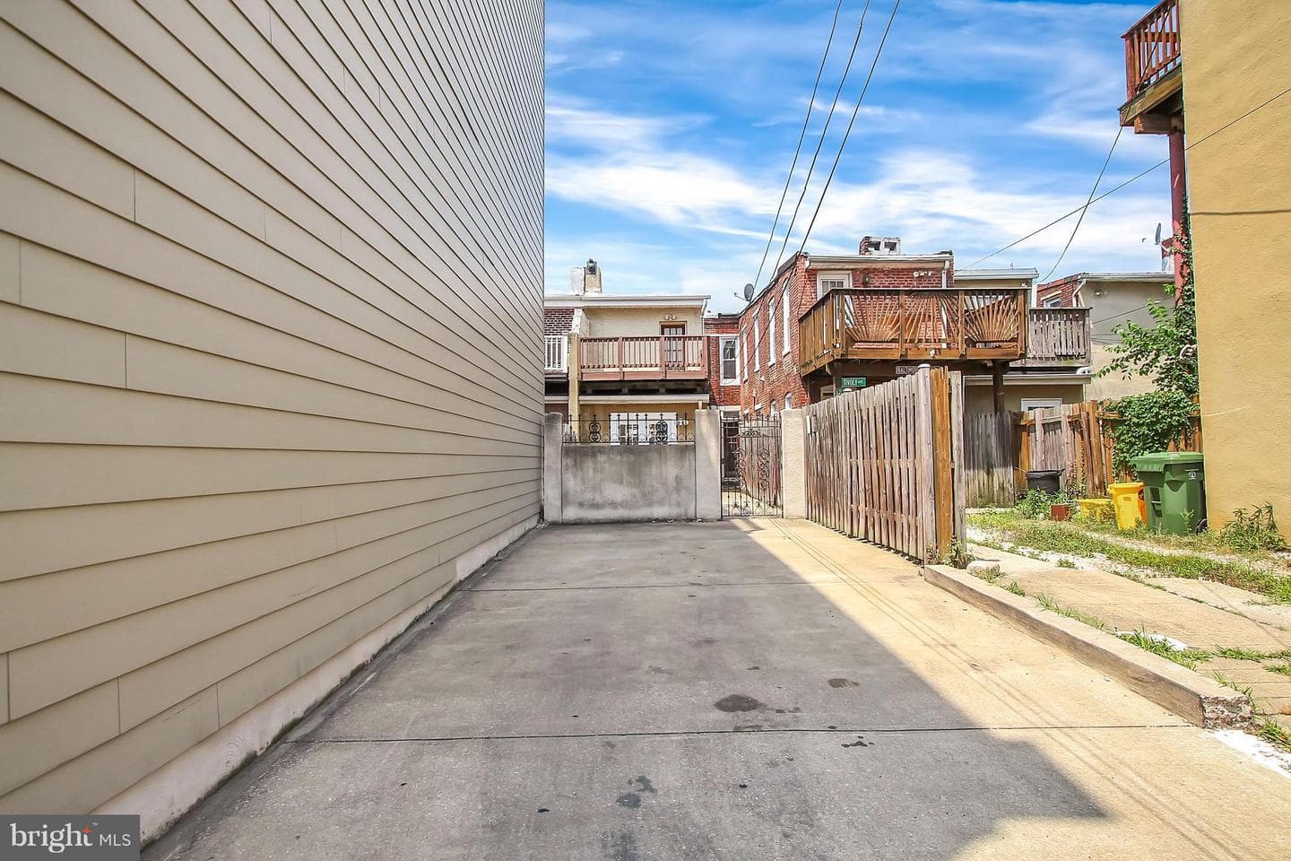 1029 S Hanover Street photo 28