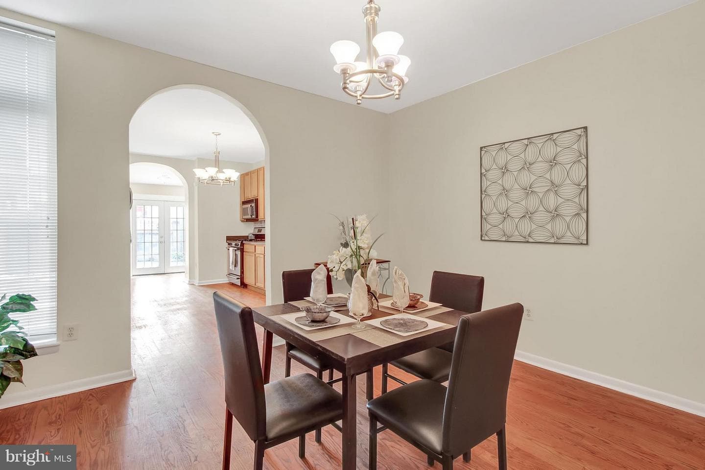 1029 S Hanover Street photo 7
