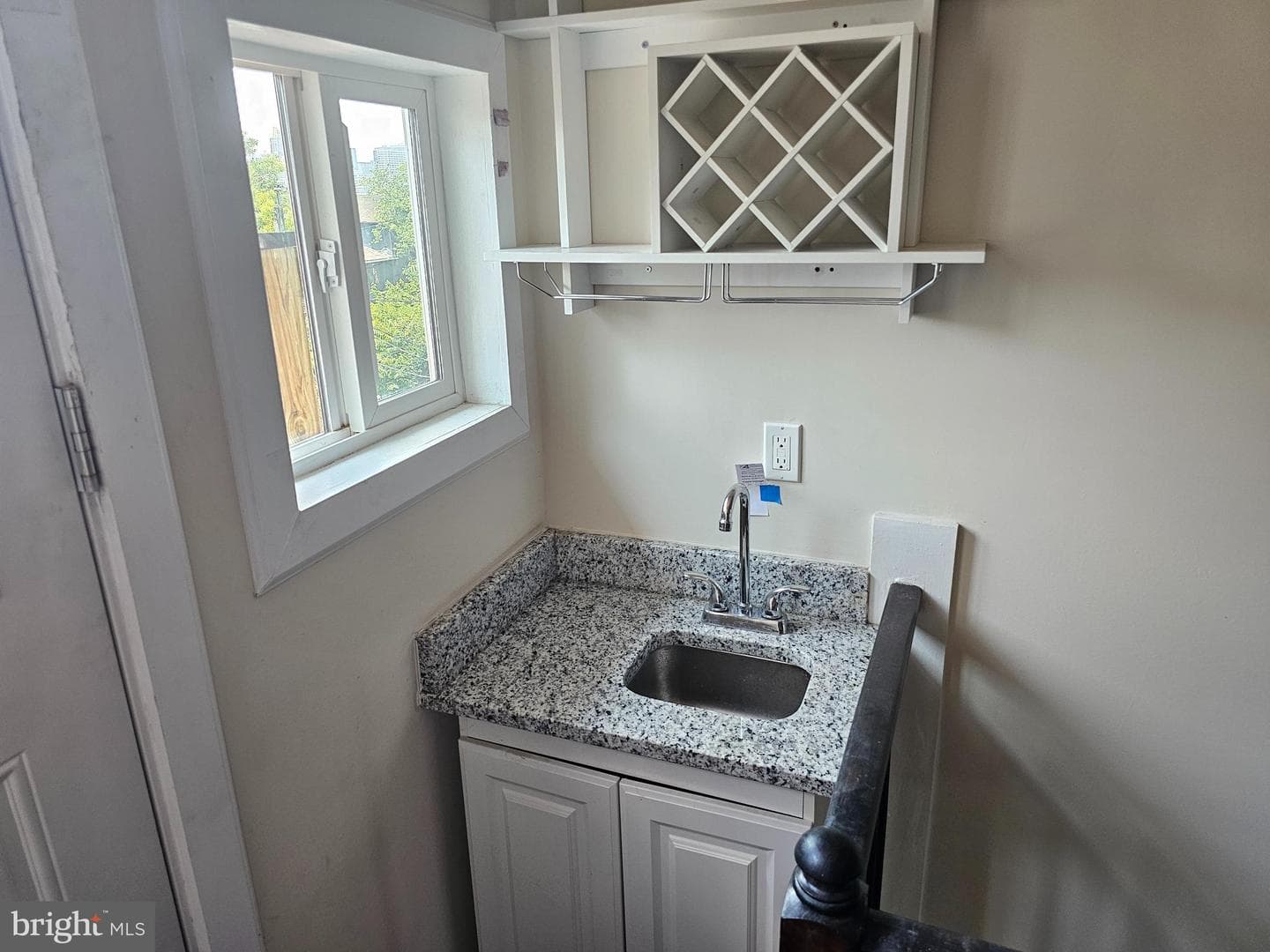 1427 E Eager Street photo 14