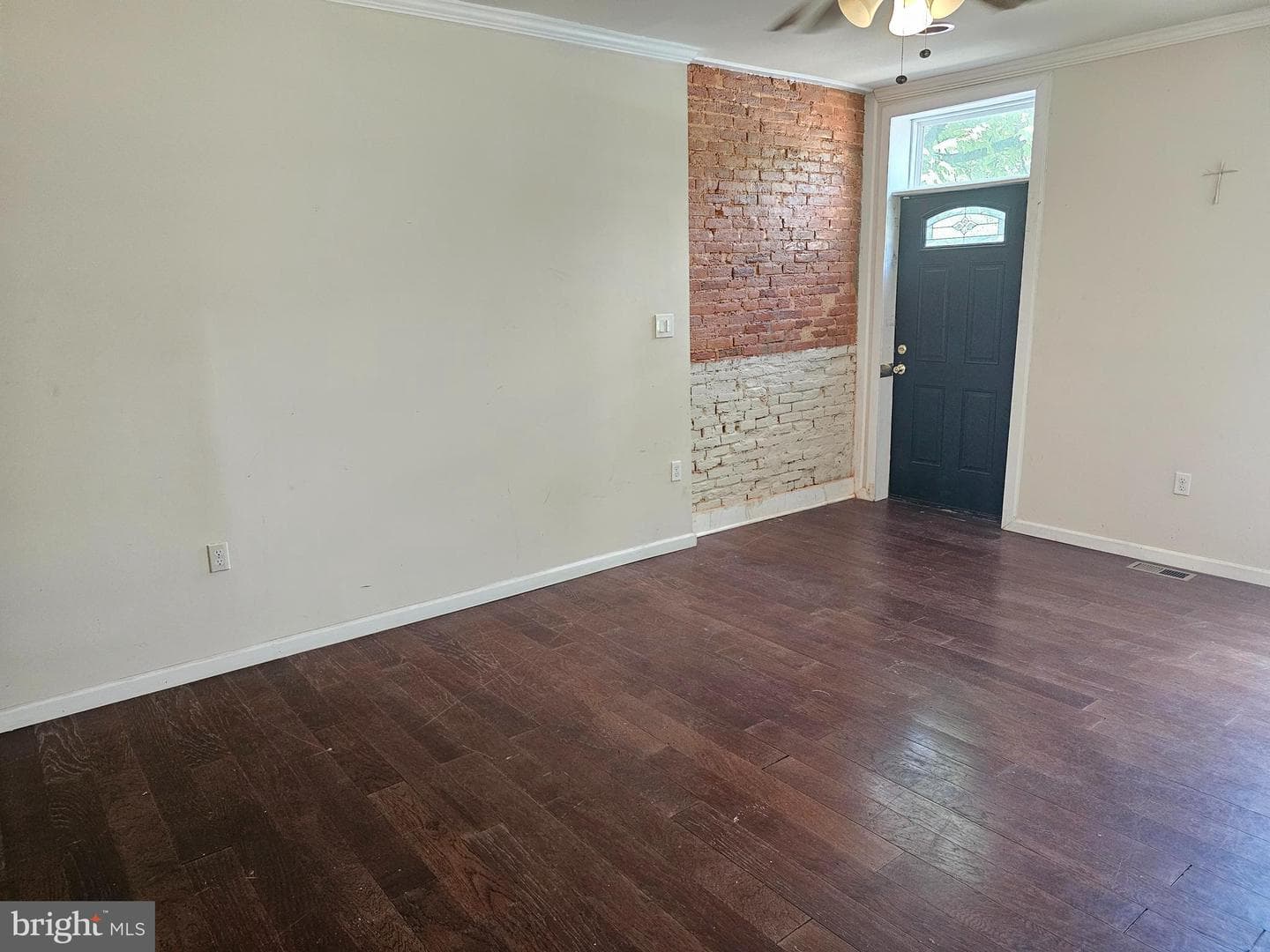 1427 E Eager Street photo 6