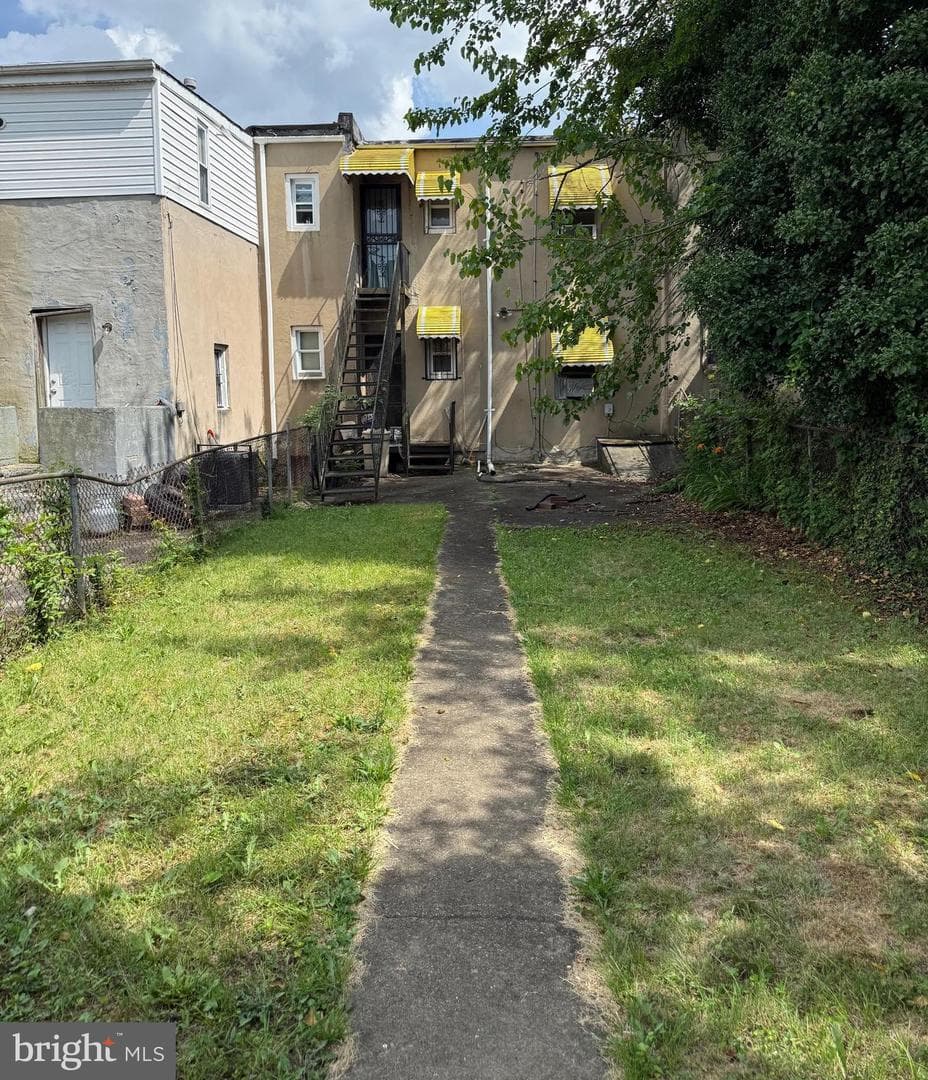 3304 W Garrison Avenue photo 2