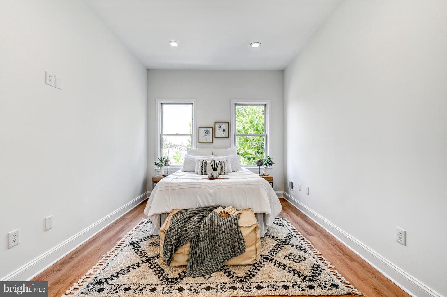 3033 Hudson Street photo 21