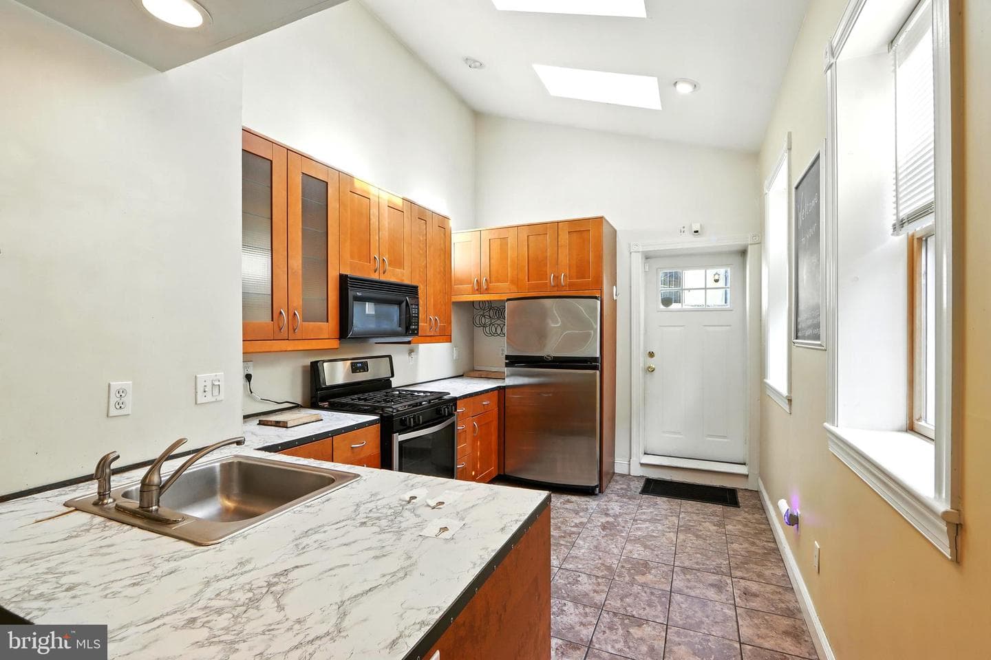 2222 Gough Street photo 11