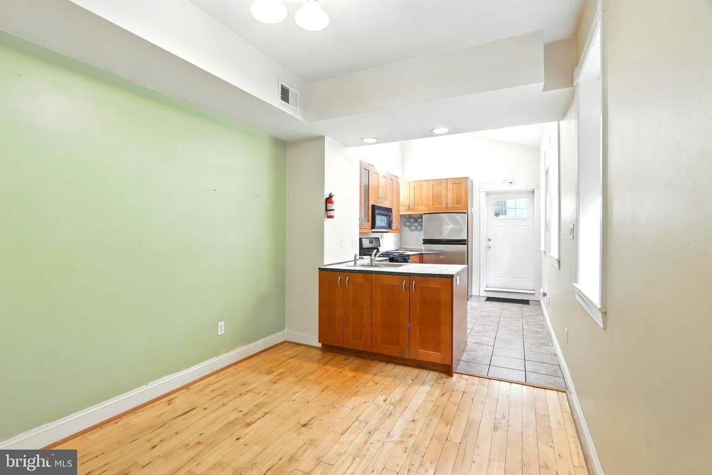 2222 Gough Street photo 9