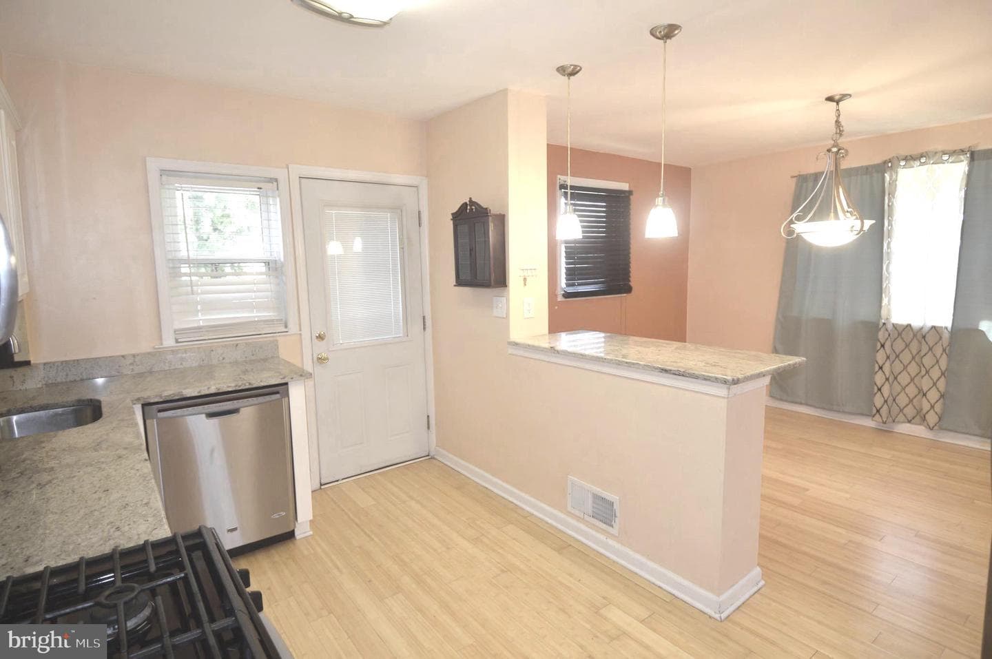 2110 Westfield Avenue photo 6