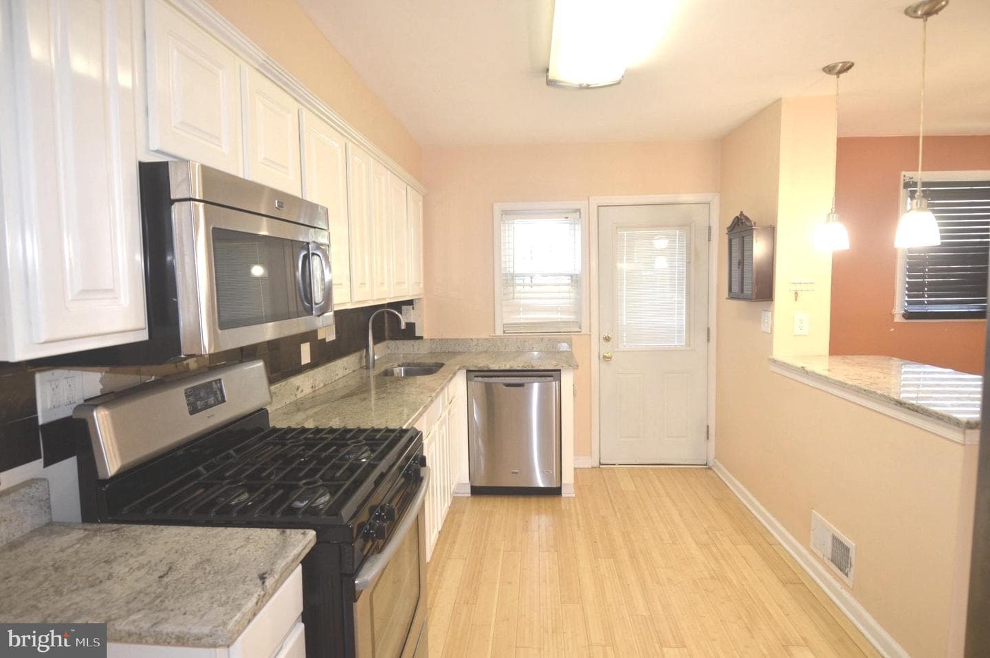 2110 Westfield Avenue photo 7