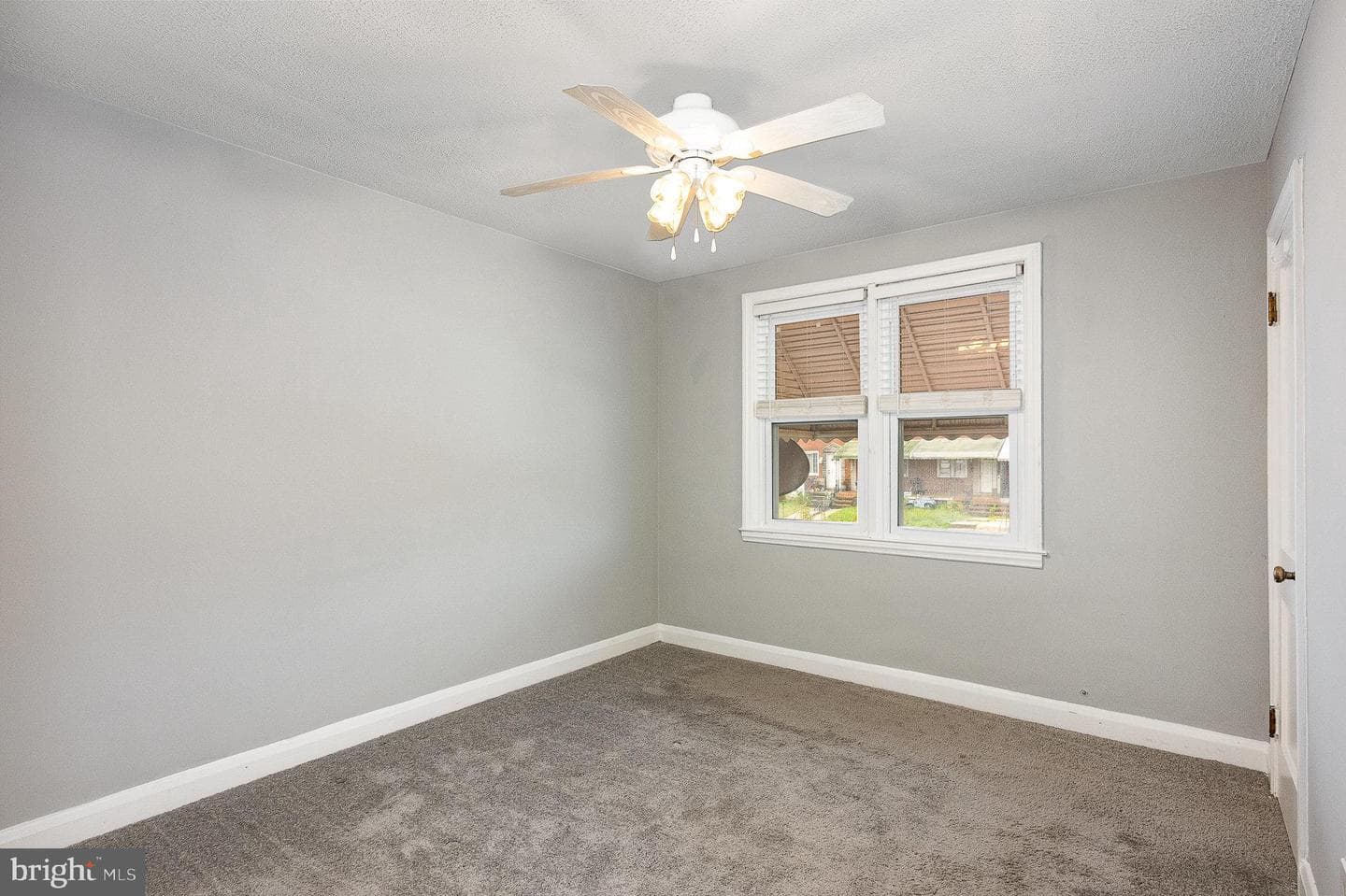 2047 Grinnalds Avenue photo 15
