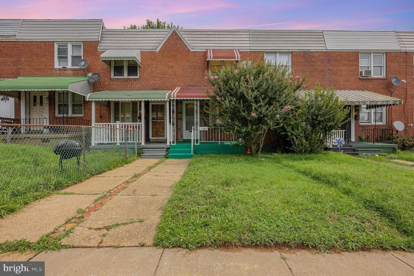 2047 Grinnalds Avenue photo 3