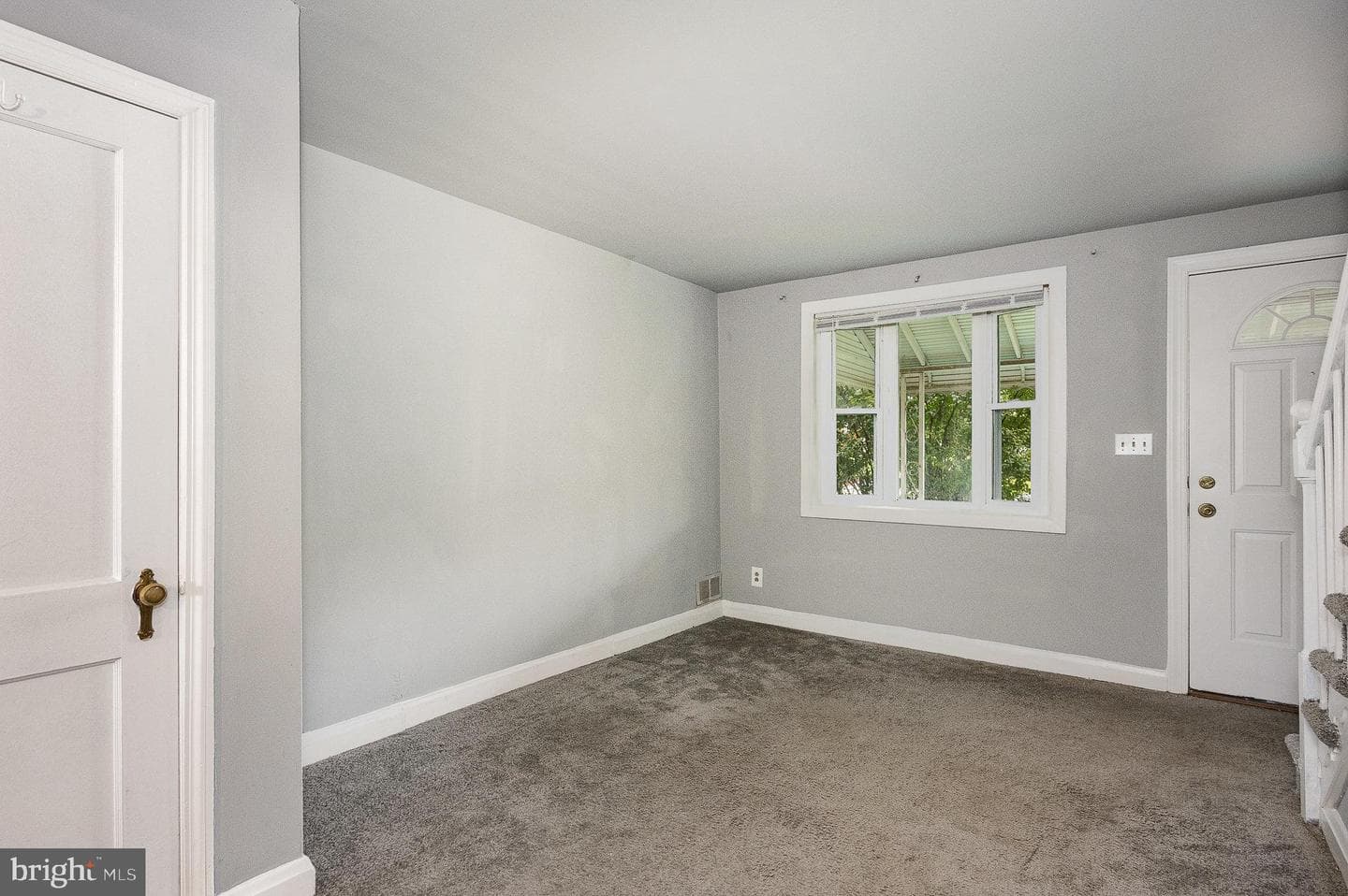 2047 Grinnalds Avenue photo 9