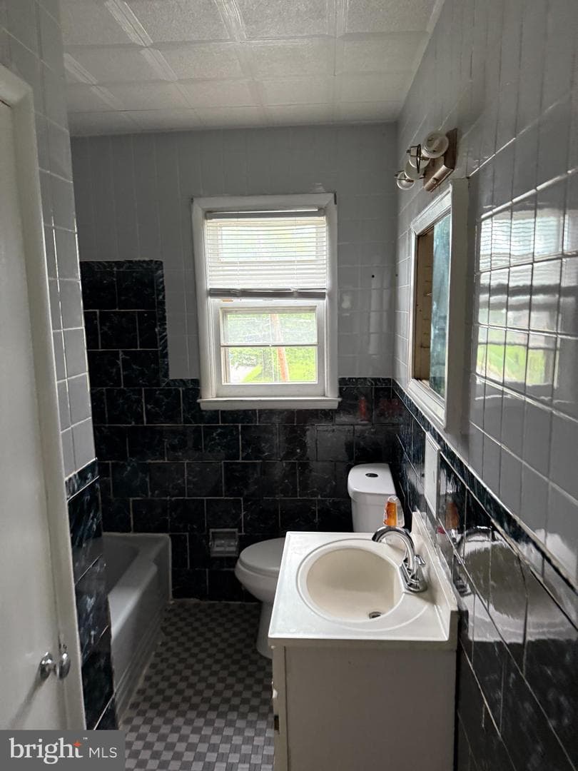 3901 Mortimer Avenue photo 12