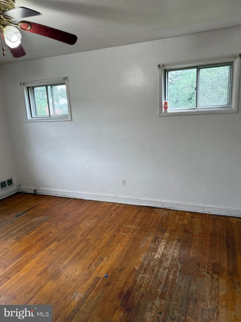 3901 Mortimer Avenue photo 13
