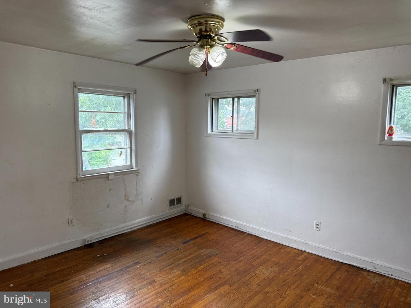 3901 Mortimer Avenue photo 14
