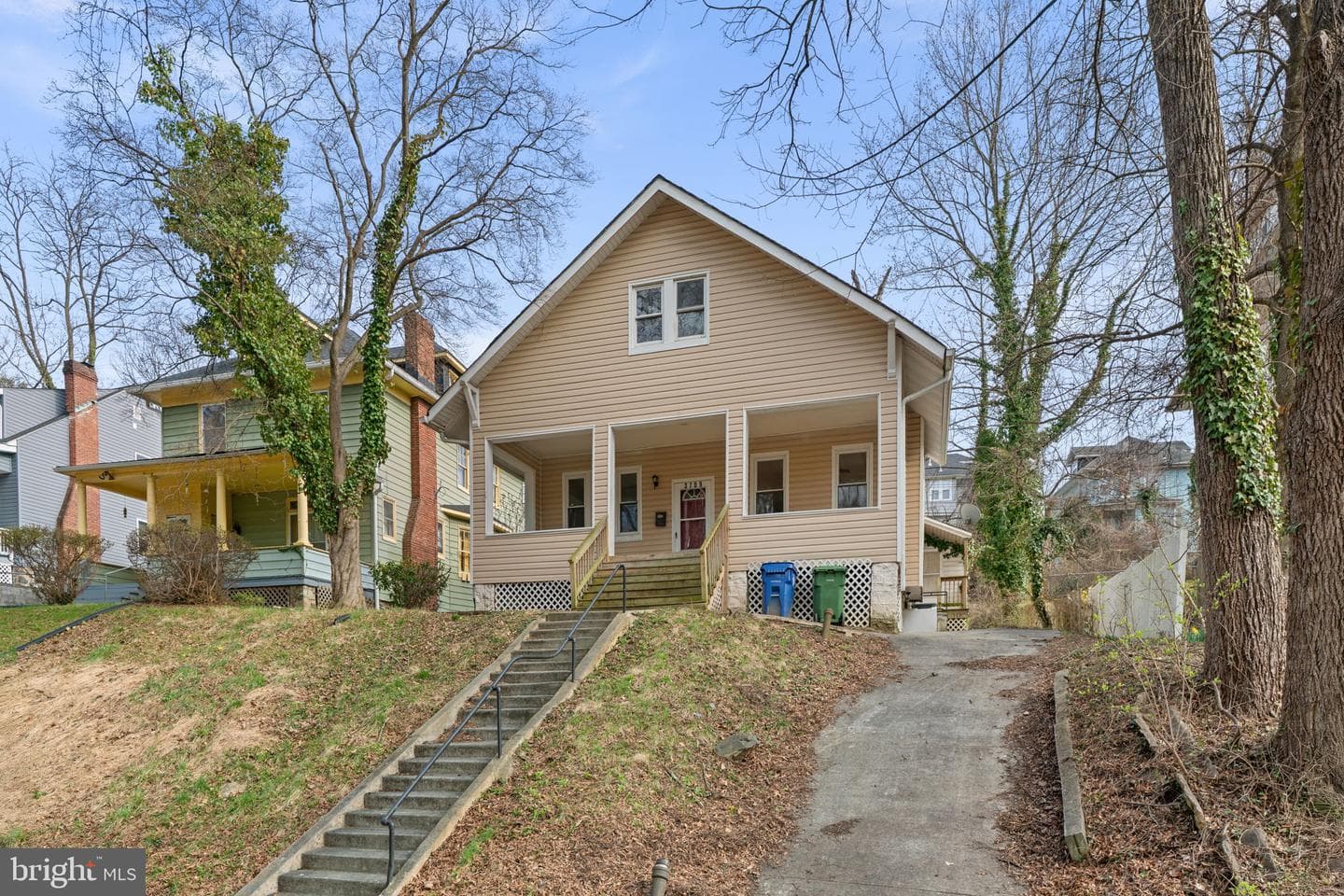3709 Chesholm Road
