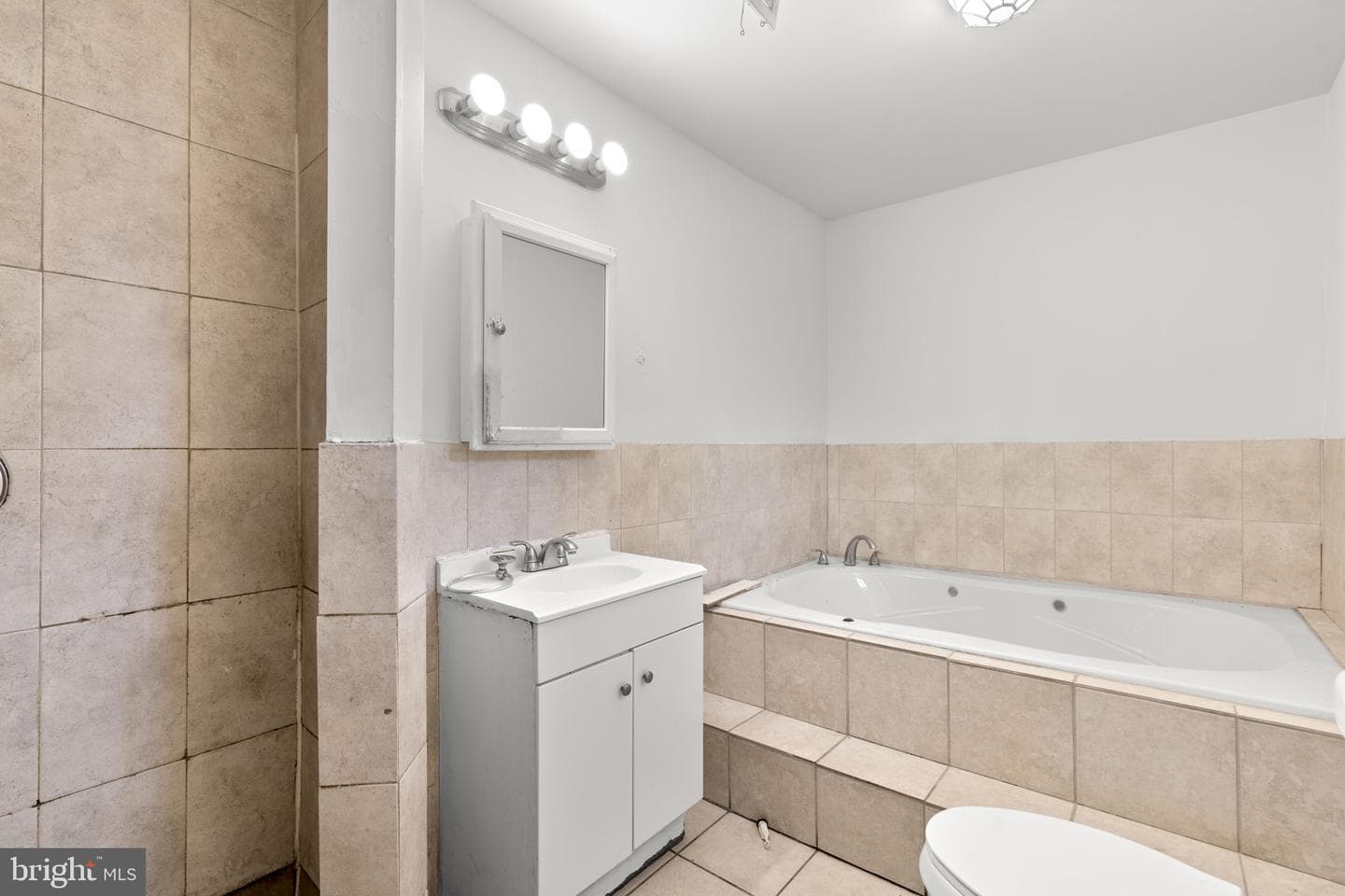 3709 Chesholm Road photo 32