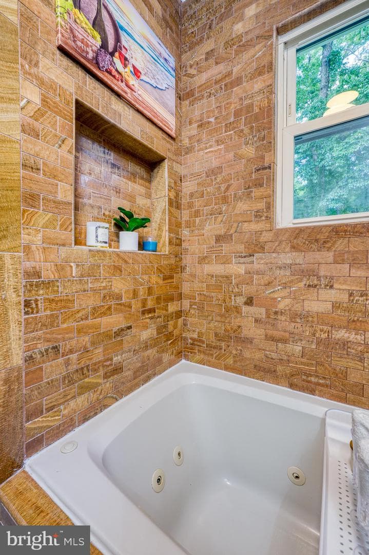2601 Royal Oak Avenue photo 31