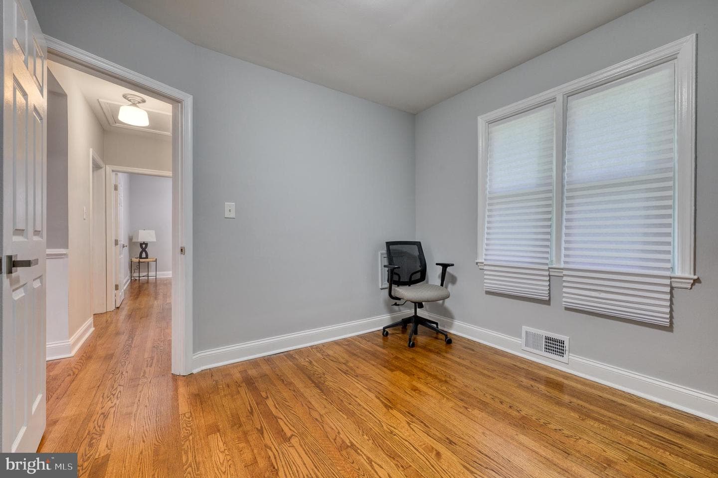 2601 Royal Oak Avenue photo 33