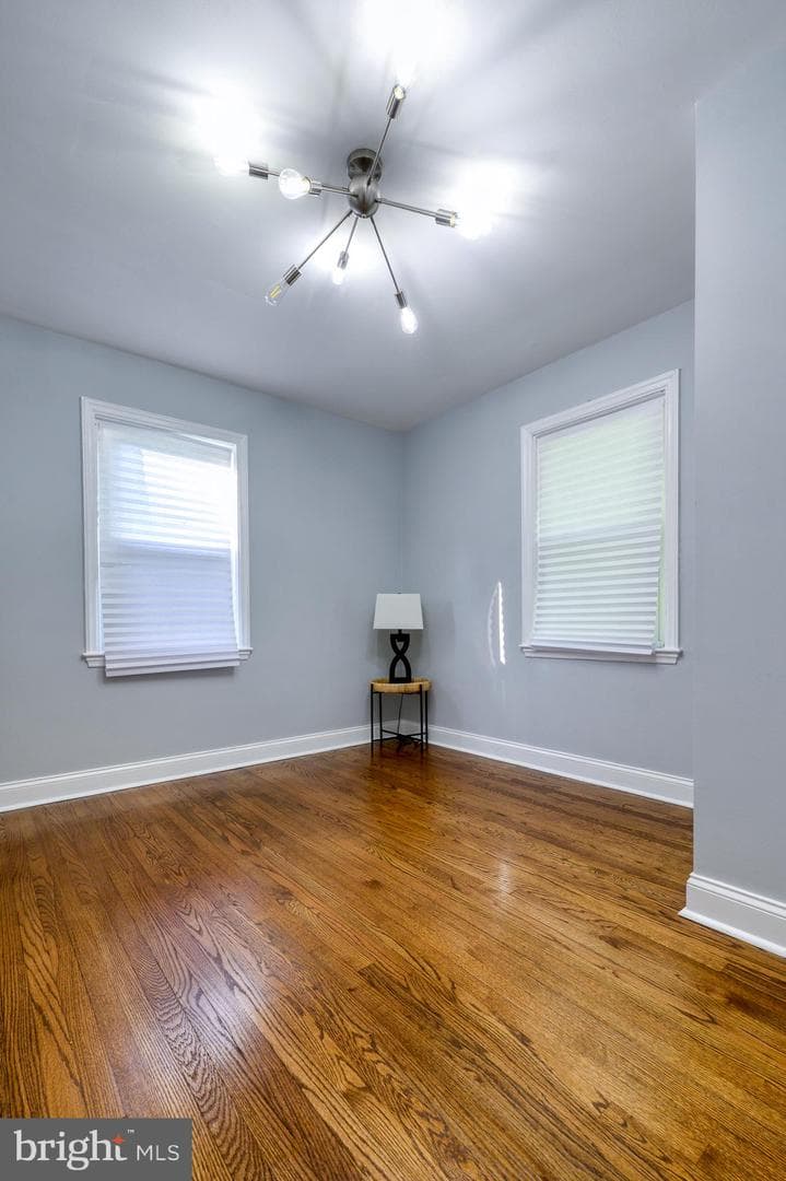 2601 Royal Oak Avenue photo 36