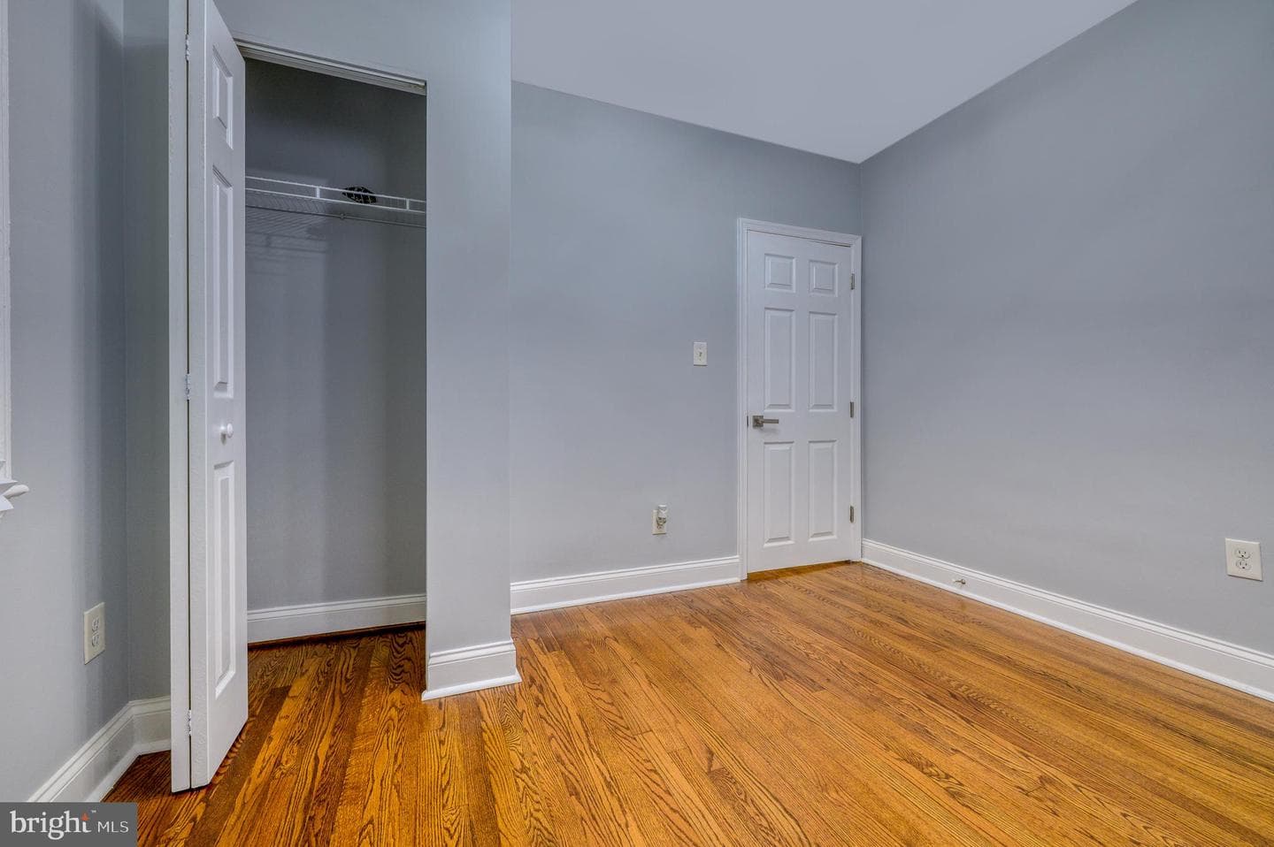 2601 Royal Oak Avenue photo 37