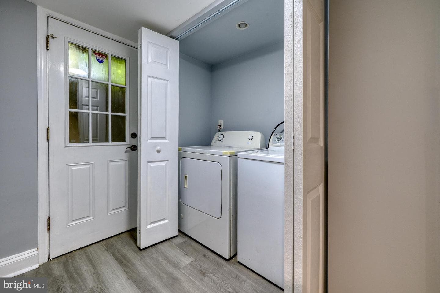 2601 Royal Oak Avenue photo 45
