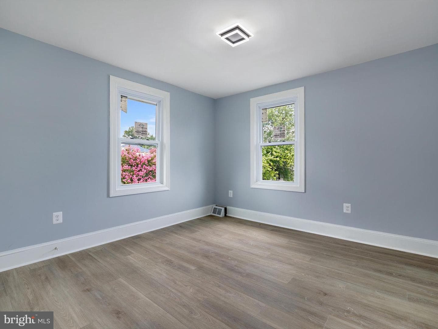 3643 Coolidge Avenue photo 23